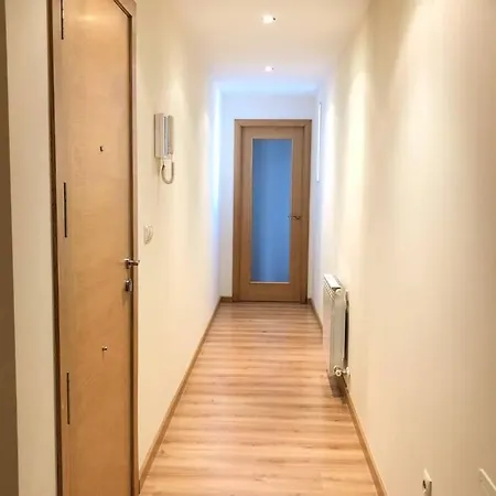 Alojamiento Para 8 Personas En דירה